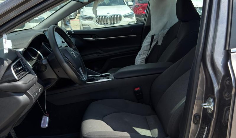 
								2023 Toyota Camry, Le Hybrid full									