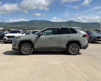 2022 Toyota RAV4, Xle Premium