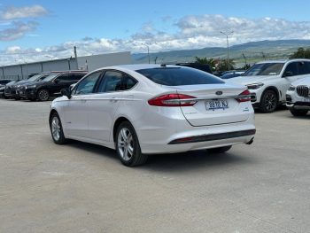 2018 Ford Fusion, Hybrid SE