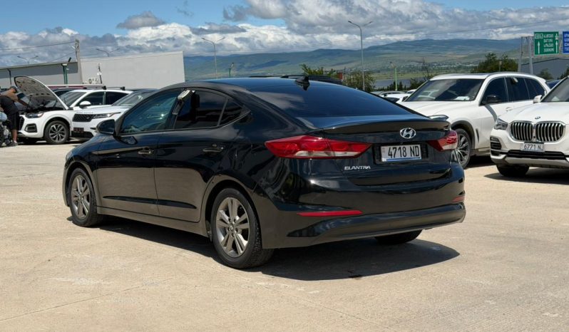 
								2017 Hyundai Elantra, SE full									
