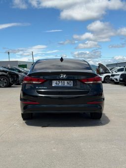 
										2017 Hyundai Elantra, SE full									