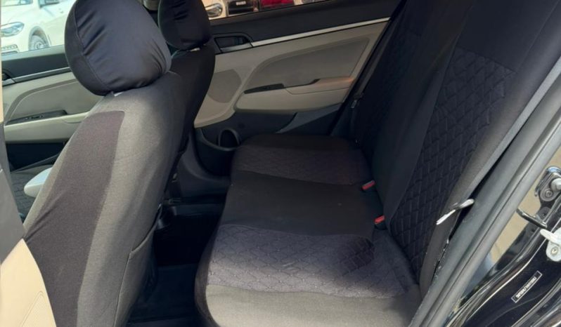 
								2017 Hyundai Elantra, SE full									
