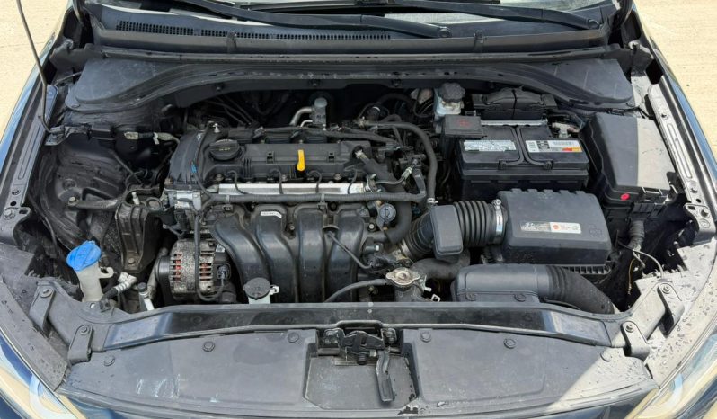 
								2017 Hyundai Elantra, SE full									