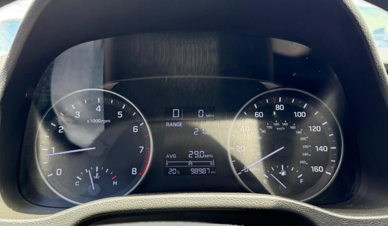 
								2017 Hyundai Elantra, SE full									