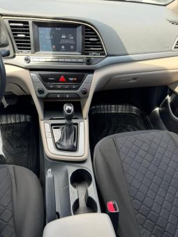 
										2017 Hyundai Elantra, SE full									