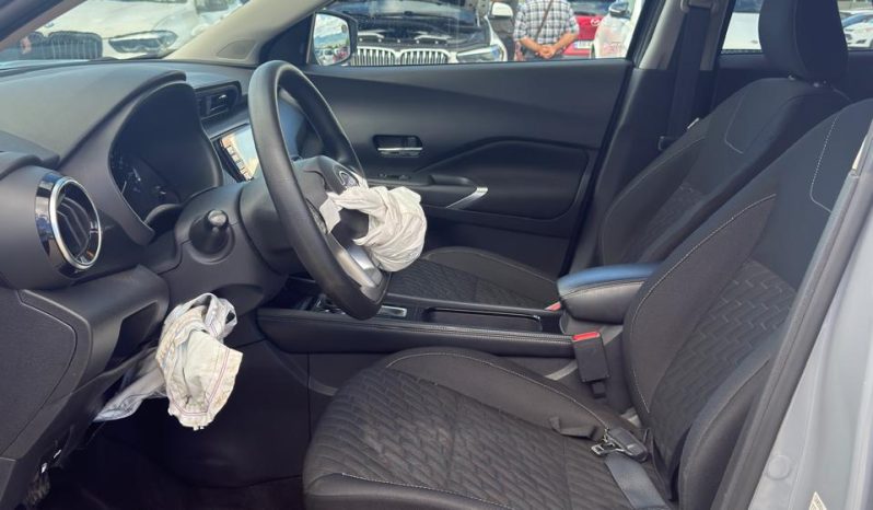 
								2023 Nissan Kicks, SV full									