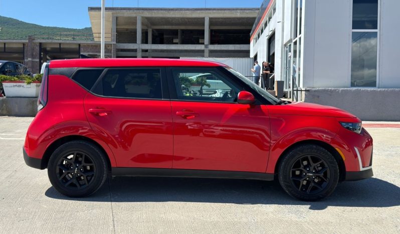 
								2023 KIA Soul, LX full									