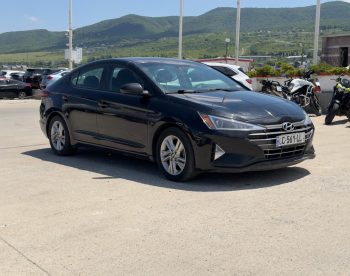 2020 Hyundai Elantra, Sel
