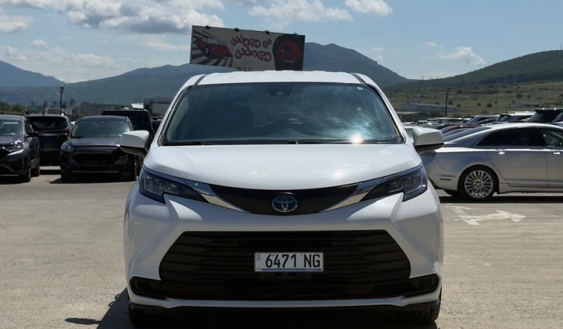 
								2021 Toyota Sienna, LE full									