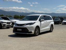 
										2021 Toyota Sienna, LE full									