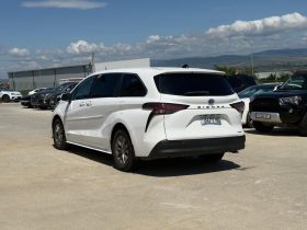 2021 Toyota Sienna, LE