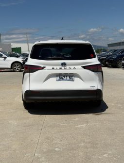 
										2021 Toyota Sienna, LE full									