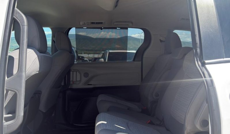 
								2021 Toyota Sienna, LE full									
