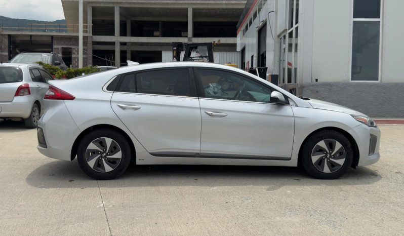 
								2018 Hyundai Ioniq, Hybrid Sel full									