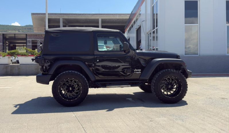 
								2018 Jeep Wrangler, Sport full									