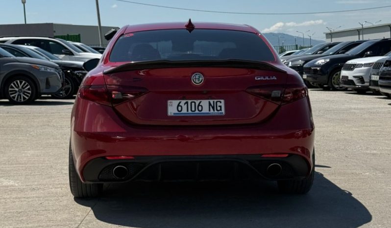 
								2017 Alfa Romeo Giulia, TI full									