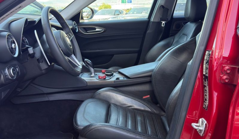 
								2017 Alfa Romeo Giulia, TI full									