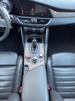 
										2017 Alfa Romeo Giulia, TI full									
