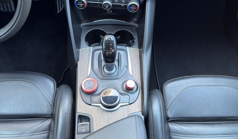 
								2017 Alfa Romeo Giulia, TI full									