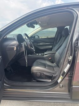 
										Mazda CX-30 full									