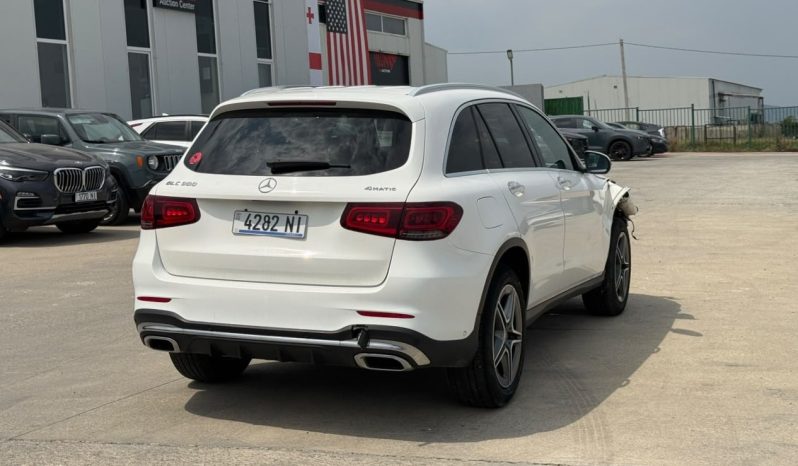 
								Mercedes-Benz GLC 300 full									