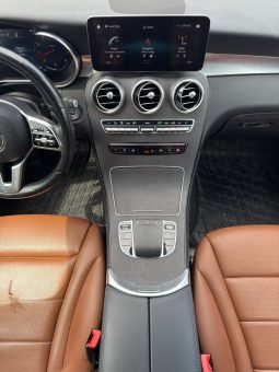 
										Mercedes-Benz GLC 300 full									