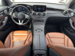 
										Mercedes-Benz GLC 300 full									