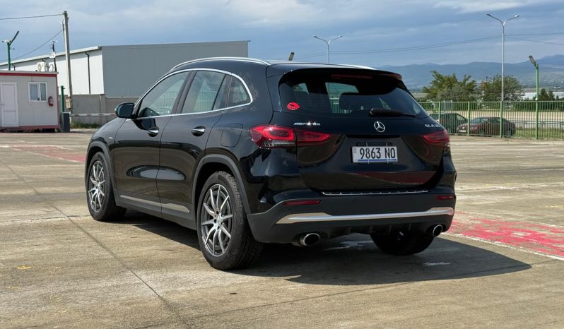 
								Mercedes-Benz GLA-Class full									
