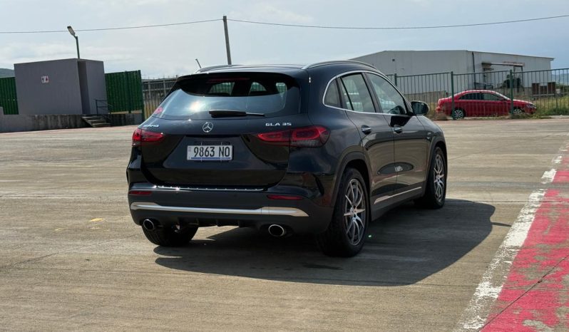 
								Mercedes-Benz GLA-Class full									