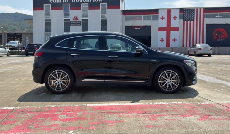 
								Mercedes-Benz GLA-Class full									