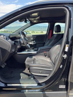 
										Mercedes-Benz GLA-Class full									