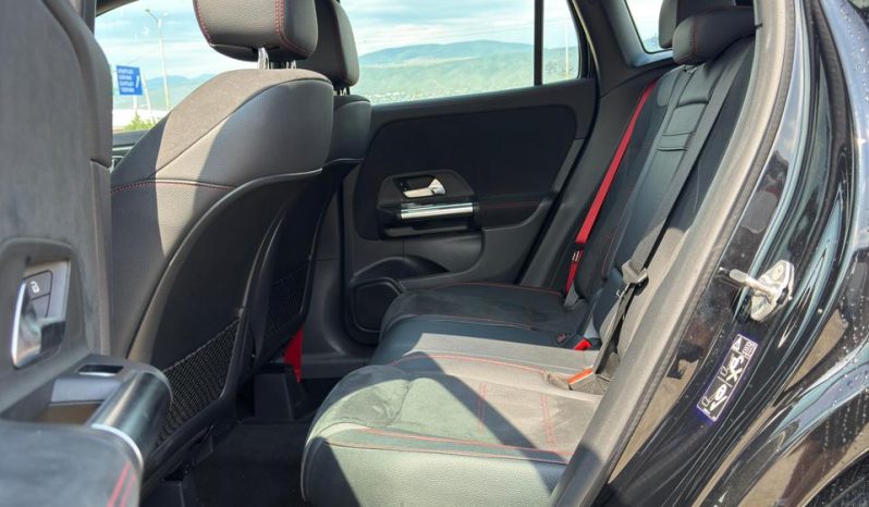 
								Mercedes-Benz GLA-Class full									