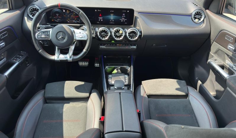 
								Mercedes-Benz GLA-Class full									