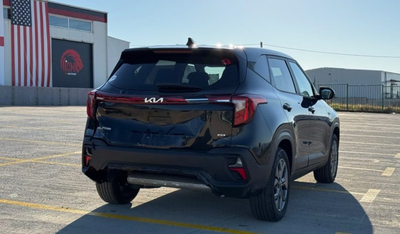 
								Kia Seltos full									