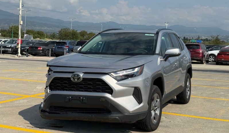 
								Toyota RAV4 full									