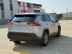 
										Toyota RAV4 full									