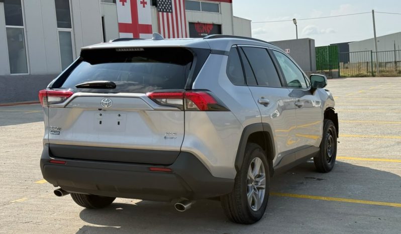 
								Toyota RAV4 full									