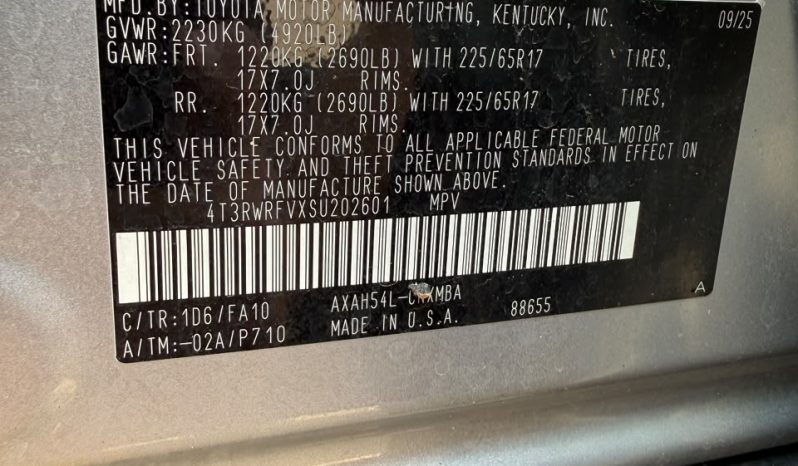 
								Toyota RAV4 full									