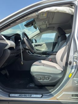 
										Toyota RAV4 full									