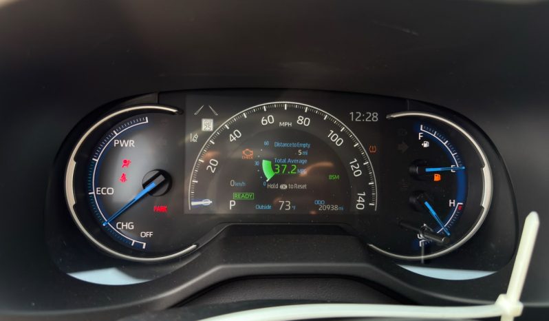 
								Toyota RAV4 full									