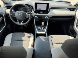 
										Toyota RAV4 full									