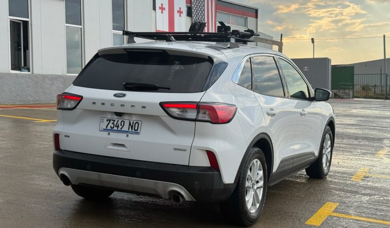 
								Ford Escape full									