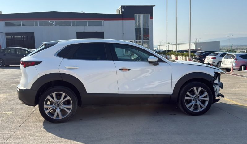 
								Mazda CX-30 full									