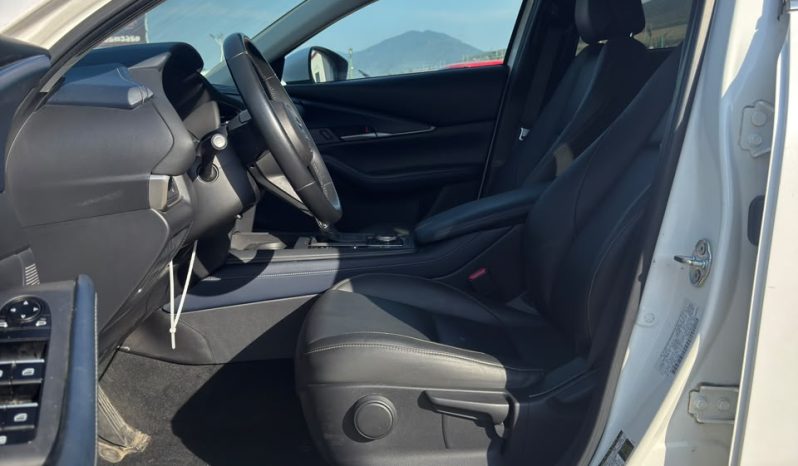 
								Mazda CX-30 full									