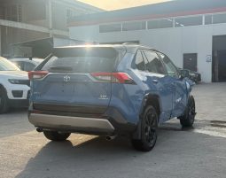 
										Toyota RAV4 full									