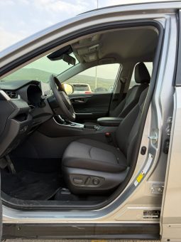 
										Toyota RAV4 full									