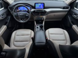 
										Ford Escape full									