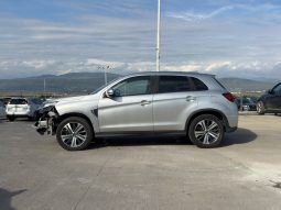
										Mitsubishi Outlander Sport full									