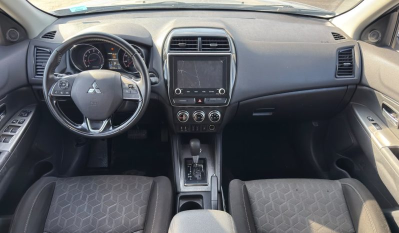 
								Mitsubishi Outlander Sport full									