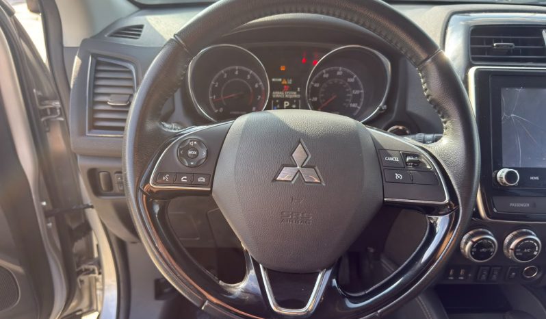 
								Mitsubishi Outlander Sport full									